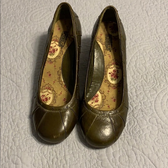 Seychelles Shoes - Seychelles olive green wedge size 10